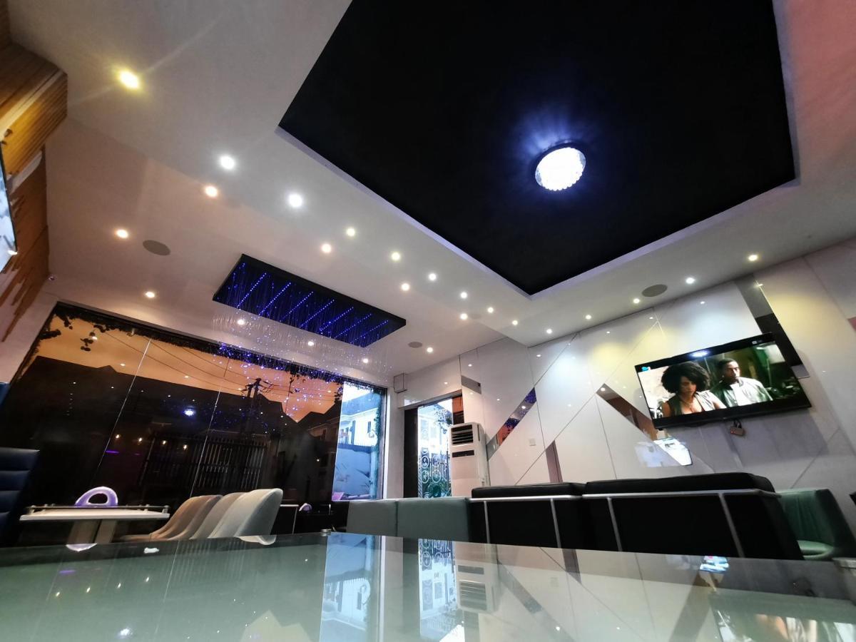 James Court Hotel & Luxury Apartments Лекки Экстерьер фото