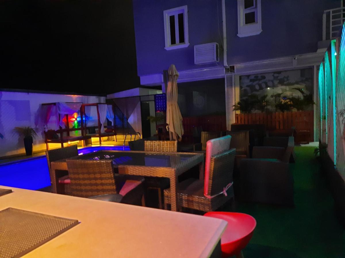 James Court Hotel & Luxury Apartments Лекки Экстерьер фото