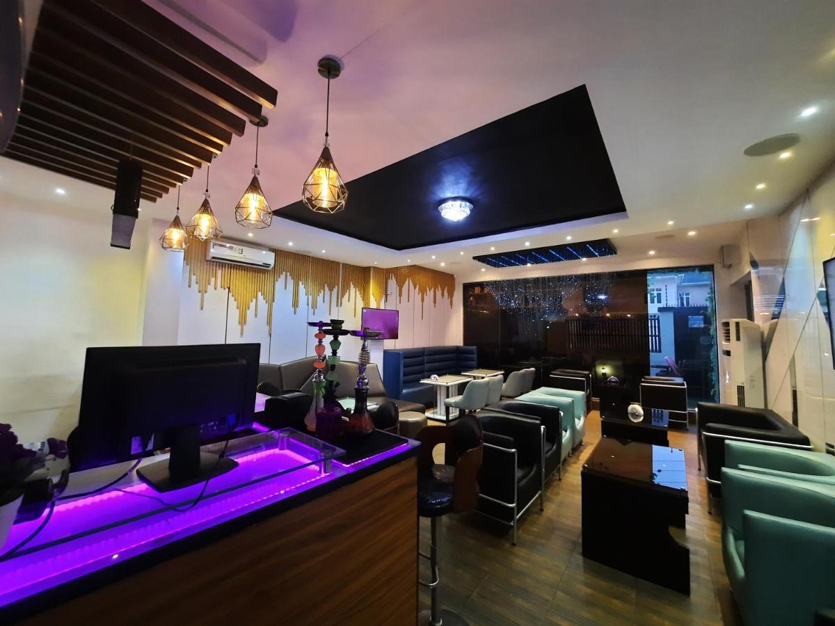 James Court Hotel & Luxury Apartments Лекки Экстерьер фото