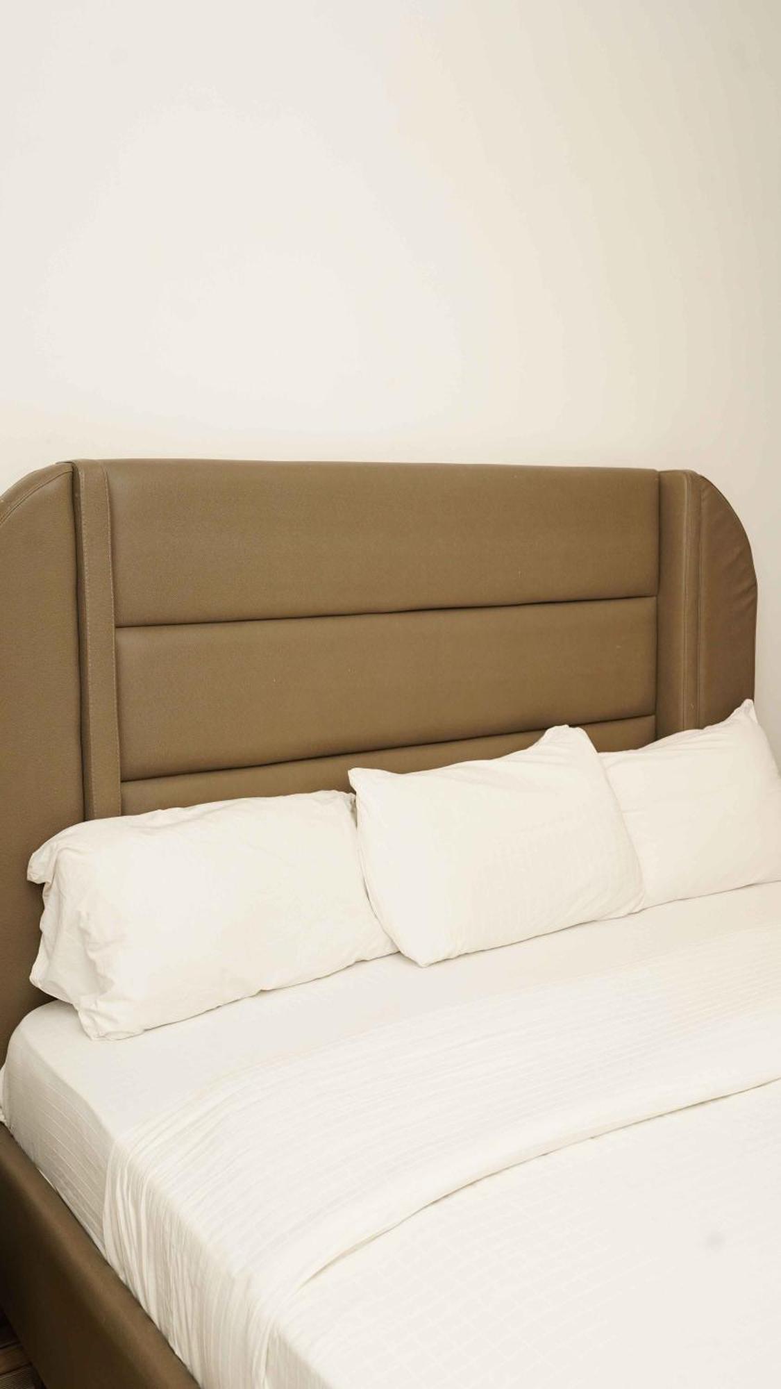 James Court Hotel & Luxury Apartments Лекки Экстерьер фото