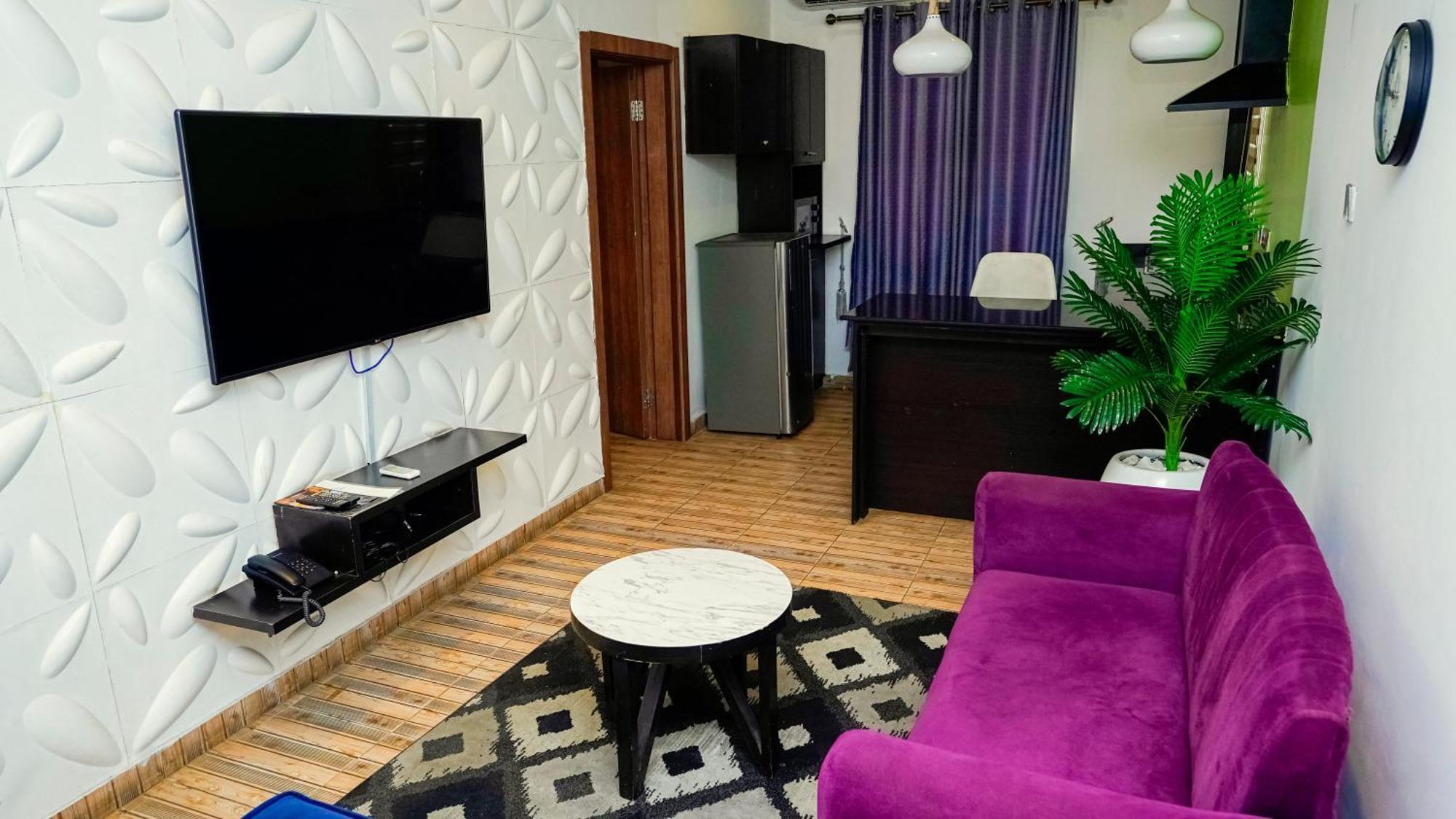 James Court Hotel & Luxury Apartments Лекки Экстерьер фото